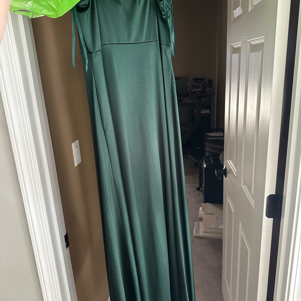 Windsor Emerald Green Satin Prom Dress
